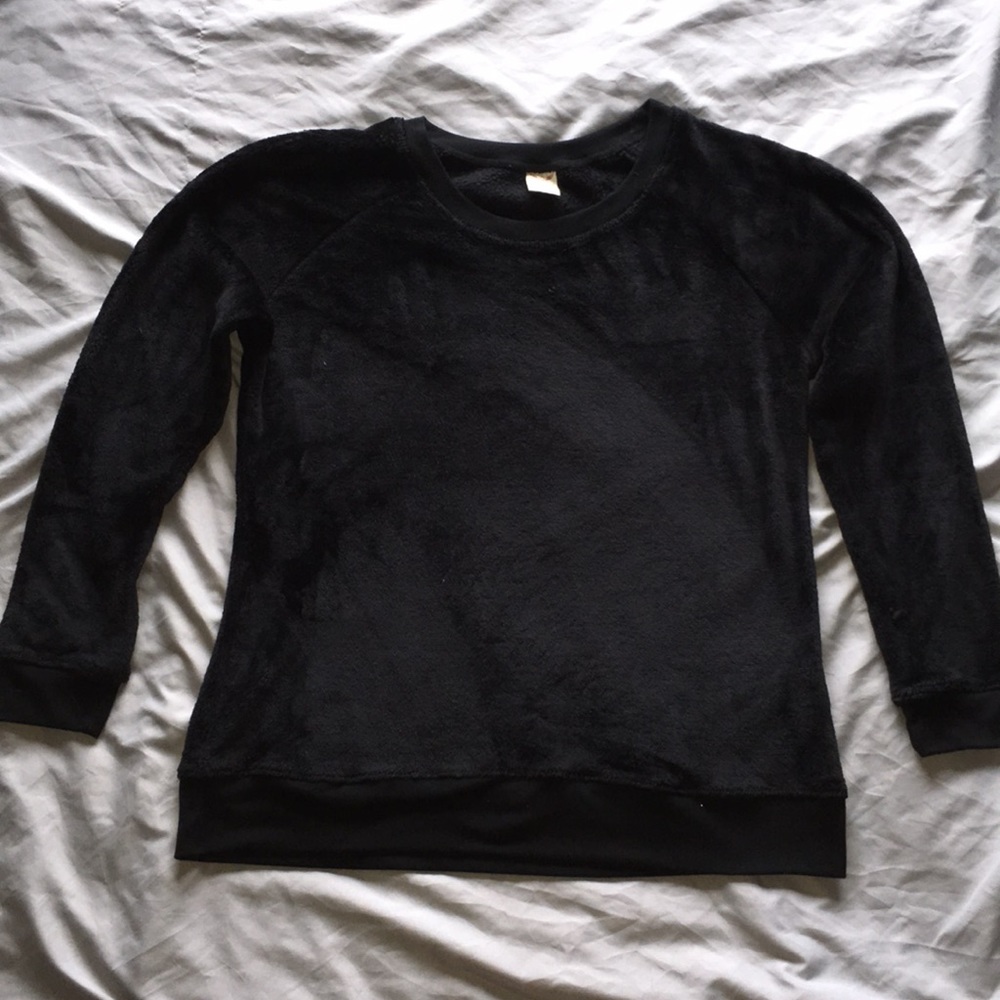 Fuzzy black sweatshirt